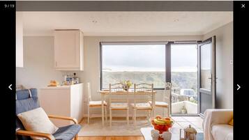 Televisio, takka, DVD-soitin