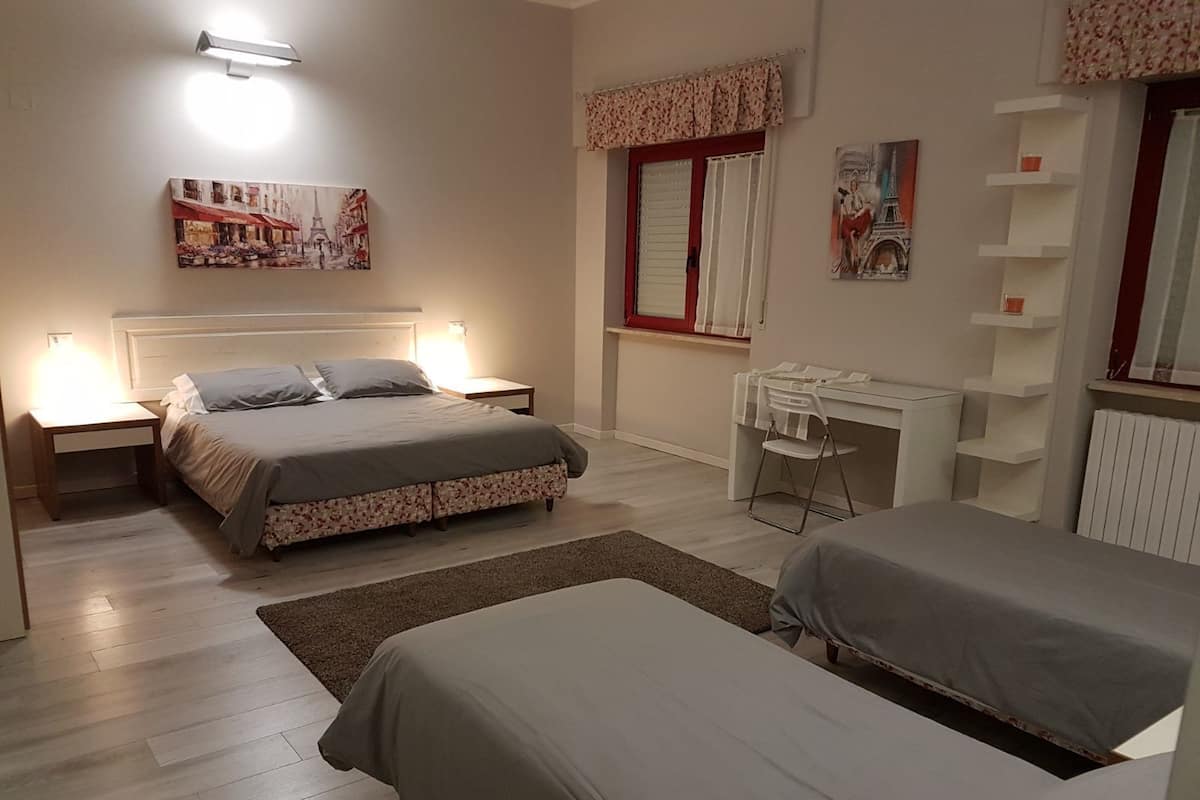 Quadruple Room | WiFi (free), bed sheets