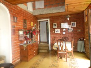Interior entrance - Finca Hotel Nutabes (San Pedro)