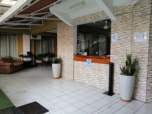 Reception - Hotel Malinche (Quepos)