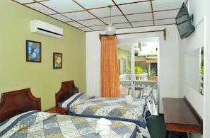 Deluxe Twin Room | Bed sheets - Hotel Malinche (Quepos)