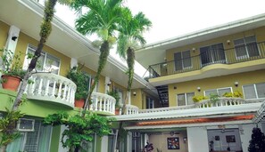 Fachada da propriedade