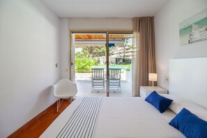 2 chambres, fer et planche à repasser, Wi-Fi gratuit, draps fournis