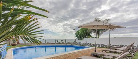 Piscina externa, piscina aquecida