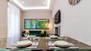 Apartment (1 Bedroom) | Living area | Flat-screen TV - Italianway - Vigna 3 (Milan)