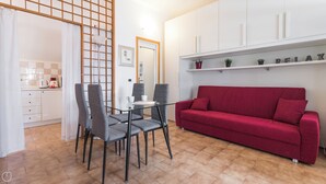Apartment (1 Bedroom) | Depan hartanah