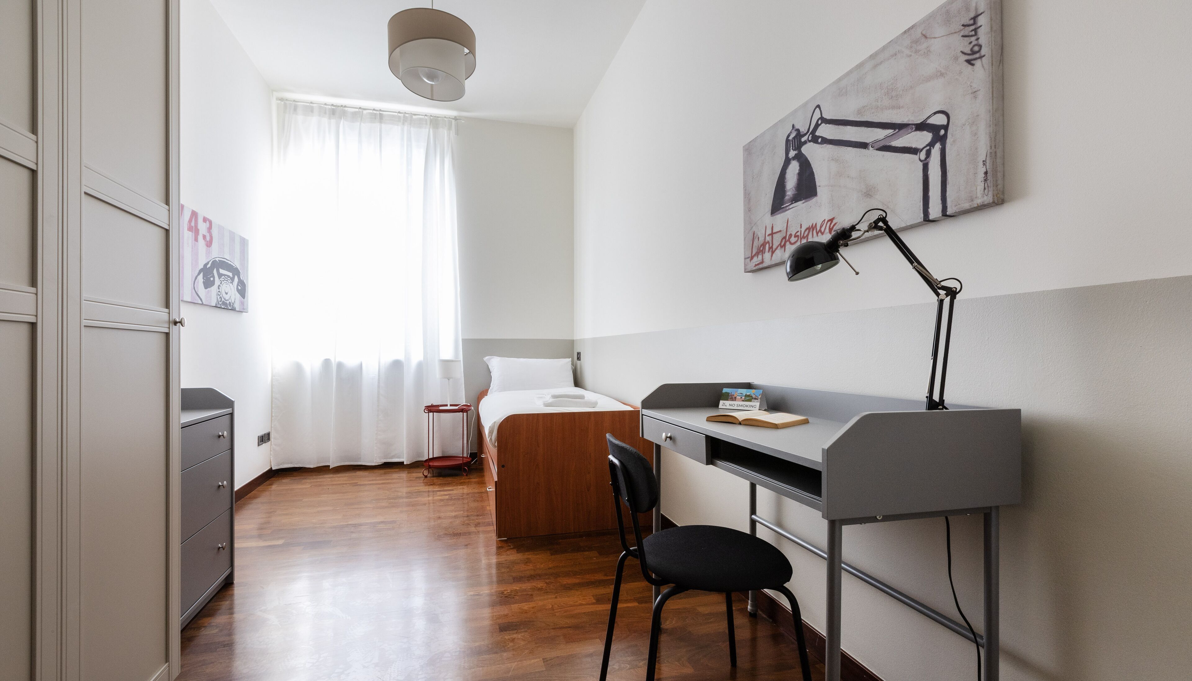 3 bedrooms, laptop workspace, soundproofing, iron/ironing board