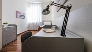 3 bedrooms, laptop workspace, soundproofing, iron/ironing board