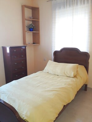 3 Schlafzimmer, Reisekinderbett, Bettwäsche