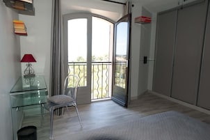 Double Room (Olea) | In-room safe, individually decorated, individually furnished