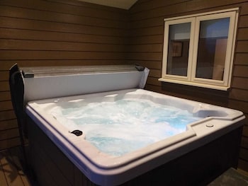 Homerton Lodge, Waterside Lodges Cambridge