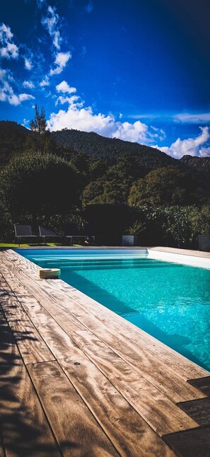 Piscine extérieure, piscine chauffée