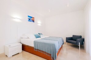 2 Schlafzimmer, Zimmersafe, Bügeleisen/Bügelbrett, kostenloses WLAN