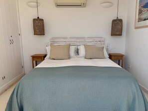 Unclassified image, 4 of 41, button - Stunning Sea Views. Newly Renovated. Walk to Binibeca Beach, Bars & Restaurants. (Binibequer)