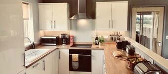 Pembroke Lodge, Waterside Lodges Cambridge