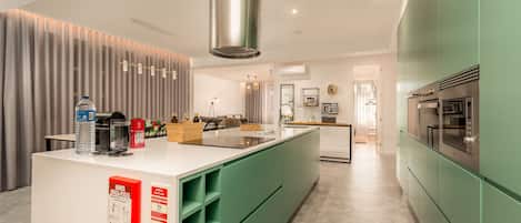 Fridge, microwave, oven, dishwasher
