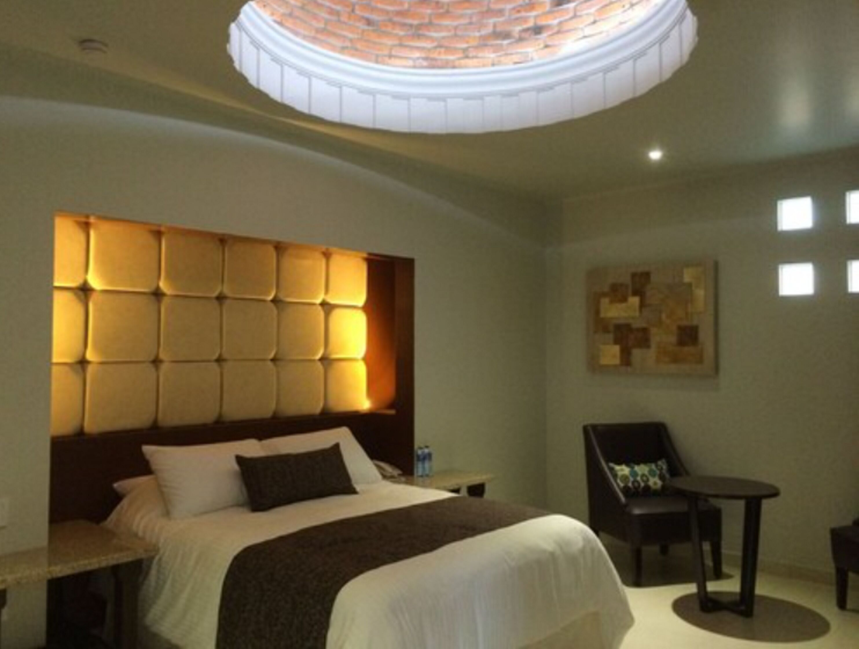 standard room, 1 queen bed | 1 bedroom, select comfort beds, iron/ironing board, free wifi