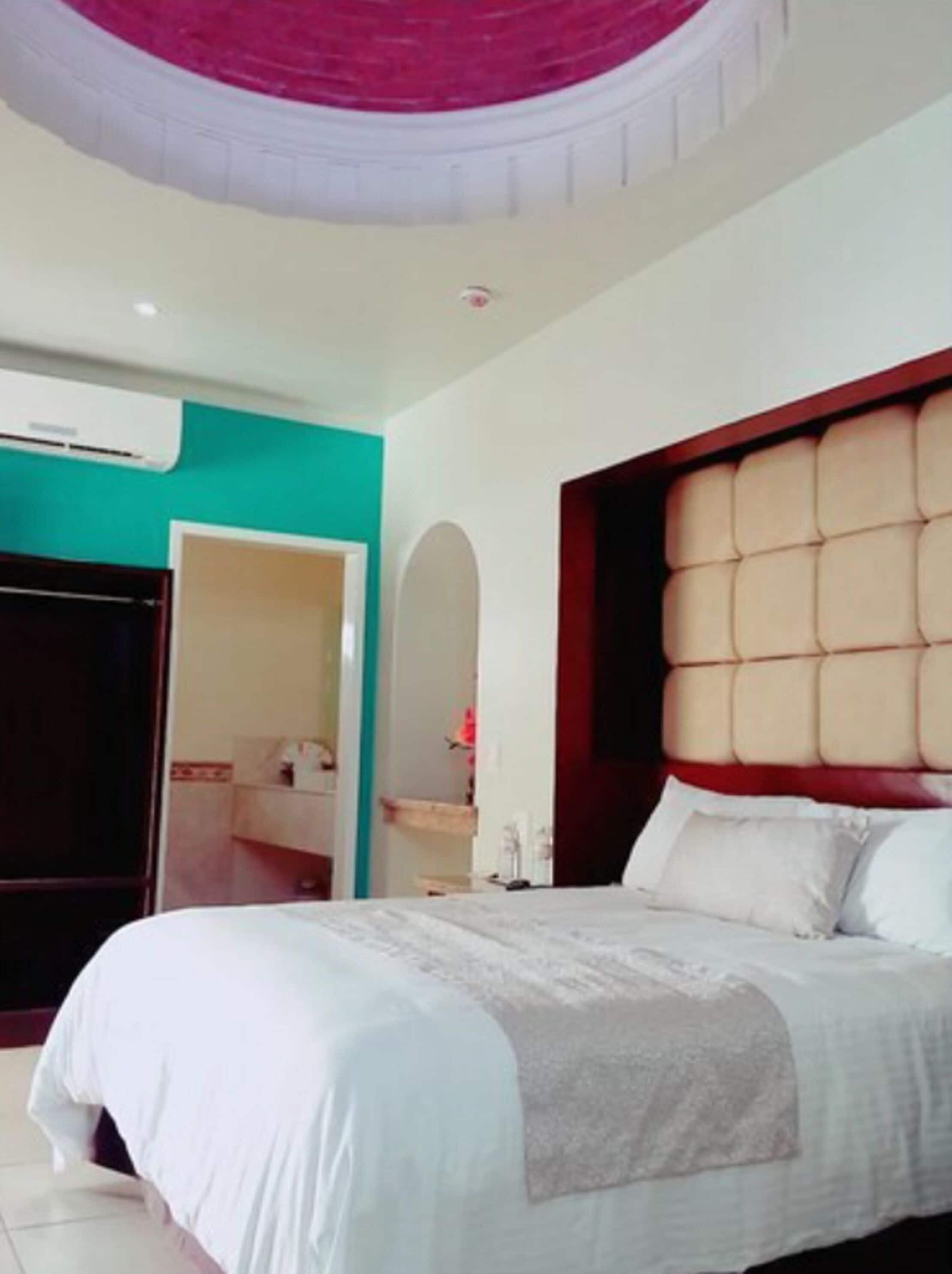 standard room, 1 queen bed | 1 bedroom, select comfort beds, iron/ironing board, free wifi