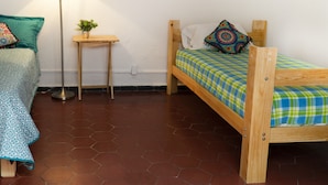 2 twin beds - Casa Colores Hostal (Guadalajara)