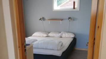 1 chambre, lit parapluie, Wi-Fi gratuit, draps fournis