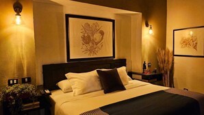 Premium bedding, down duvets, in-room safe, blackout curtains - Hotel Maria Bonita (San Miguel de Allende)