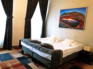 Phòng đôi Tiêu chuẩn | Bộ đồ giường cao cấp, nệm cao su hoạt tính (memory foam) 