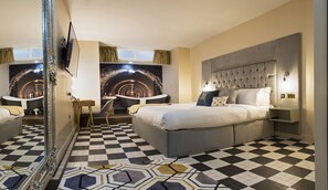 Junior Suite (Basement)