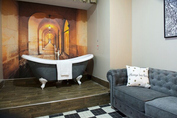 Royal Suite (Basement) | Hochwertige Bettwaren, Daunenbettdecken