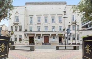 واجهة المنشأة