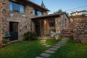 Exterior - Villa with Private Pool on the Lucca Hills in S. Andrea di Compito (Capannori)