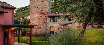 Villa with Private Pool on the Lucca Hills in S. Andrea di Compito