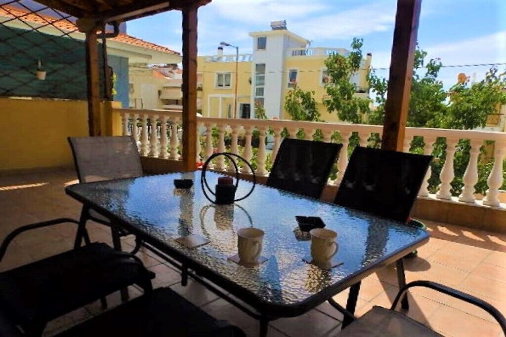 屋外ダイニングエリア