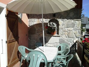 Outdoor dining - Apartment for 6/8 people in Les Ancolie chalet, three bedrooms with terrace. (Valloire)
