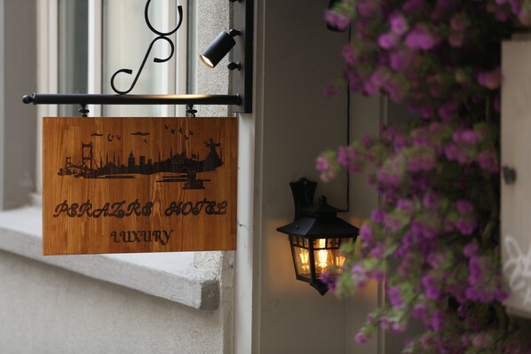 Front of property -  Perazre Hotel (Istanbul)
