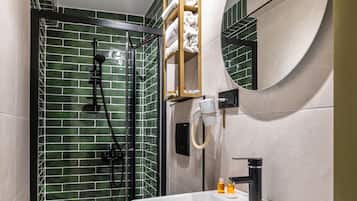 Triple Room | Bathroom