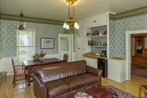 Living area - TA Ranch (Buffalo)