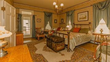 The Charlie Ford Room | Free WiFi, bed sheets