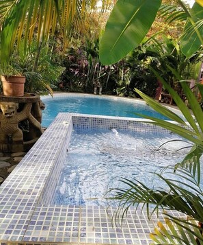 2 outdoor pools, open 6:30 AM to 10:00 PM, pool umbrellas - Hotel Brunka Lodge (Palmar)
