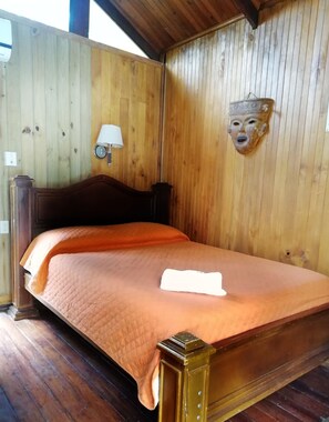 Superior-suite - 1 kingsize-seng - boblebad | Strygejern/strygebræt, gratis Wi-Fi, sengetøj