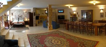 Summer Promotion - Ludo comfortable fresh accessorized with everything