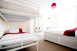 5 bedrooms - 2 modern Brighton apartments, sleeps 26 (Brighton)