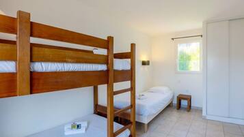 2 bedrooms, free WiFi