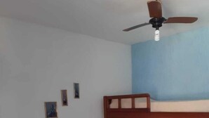 Zimmer | Minibar, Verdunkelungsvorhänge, kostenloses WLAN, Bettwäsche
