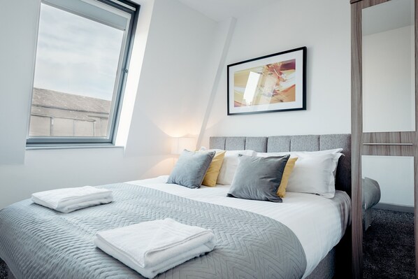 Bügeleisen/Bügelbrett, WLAN, Bettwäsche