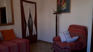 2 Schlafzimmer, Bügeleisen/Bügelbrett, Bettwäsche