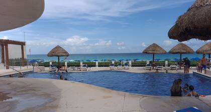 BEAUTIFUL VILLA ON THE BEST BEACH OF CANCUN