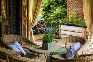 Balcony - RondayVoo Bed & Breakfast (Speewah)