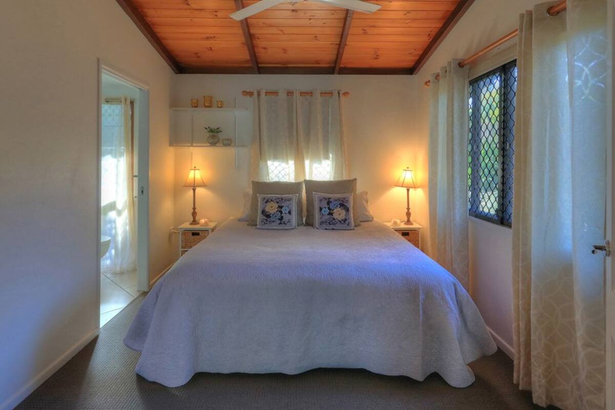 Deluxe King Suite