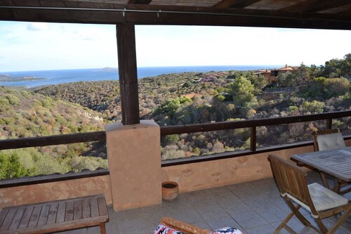 ENTIRE BEAUTIFUL SEA VIEW HOUSE IN EMERALD COAST IN THE HEART OF SARDINIA
