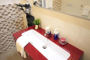 Hair dryer, towels